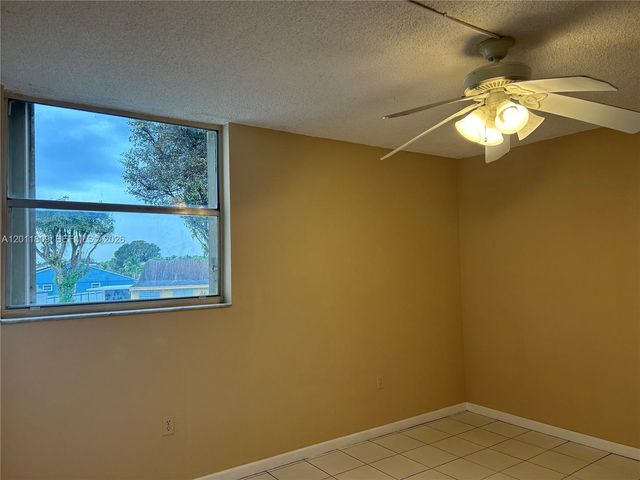 9411 SW 4th St 202, Miami, FL 33174