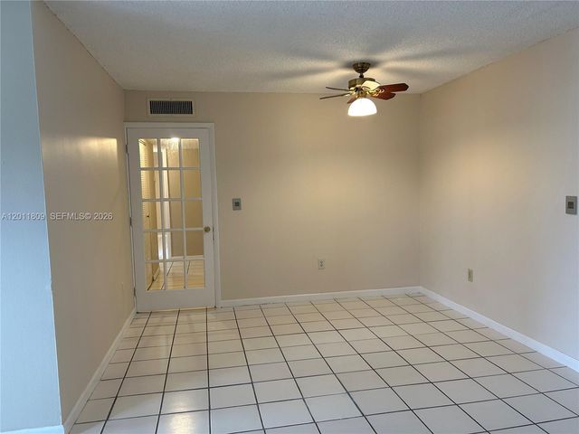9411 SW 4th St 202, Miami, FL 33174