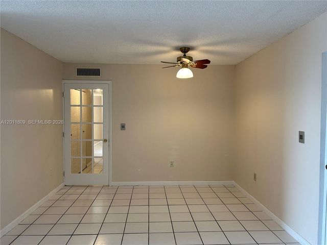 9411 SW 4th St 202, Miami, FL 33174