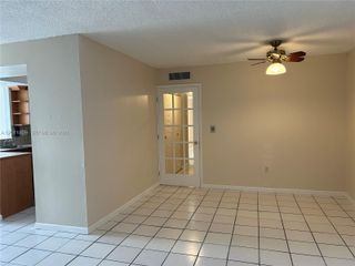 9411 SW 4th St 202, Miami, FL 33174