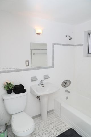 215 Antilla Avenue 2, Coral Gables, FL 33134