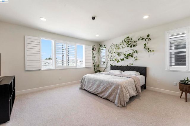 1631 Wonderland Way, Hayward, CA 94545