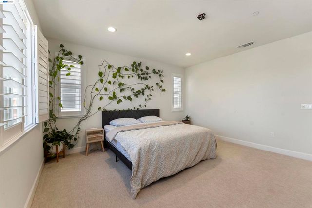 1631 Wonderland Way, Hayward, CA 94545