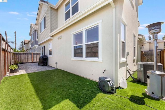 1631 Wonderland Way, Hayward, CA 94545