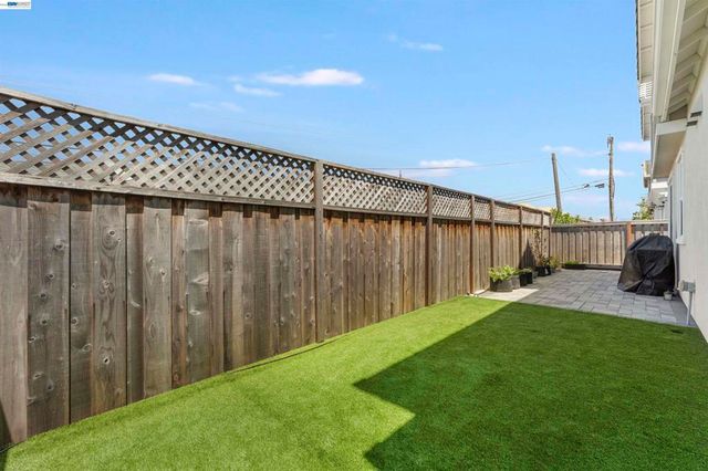 1631 Wonderland Way, Hayward, CA 94545