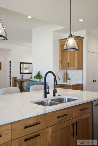 902 Jack Ln, Idaho Falls, ID 83402