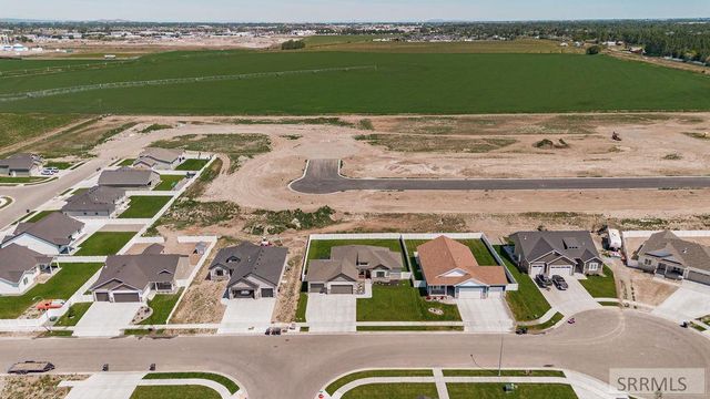 902 Jack Ln, Idaho Falls, ID 83402