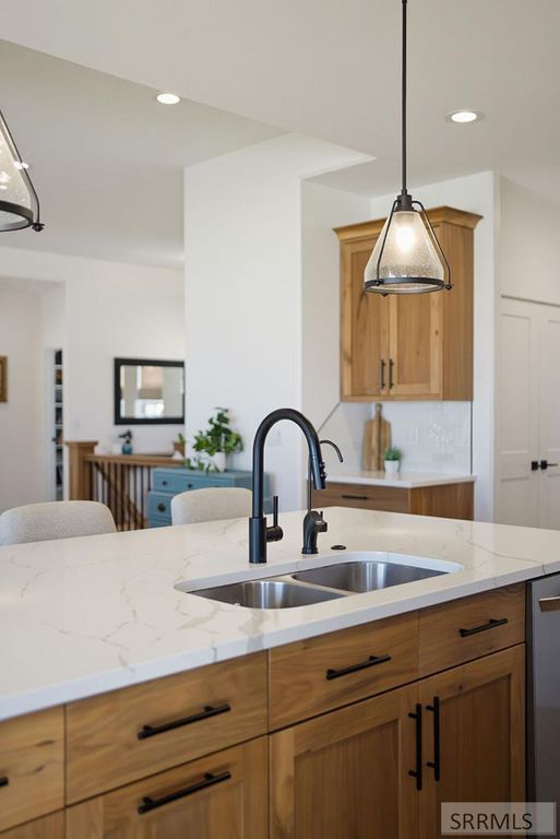 Image 11 of property listing at 902 Jack Ln, Idaho Falls, ID 83402