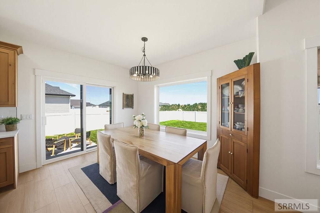 Image 16 of property listing at 902 Jack Ln, Idaho Falls, ID 83402