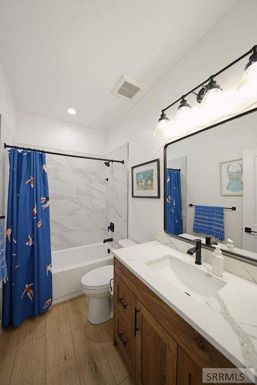 Image 27 of property listing at 902 Jack Ln, Idaho Falls, ID 83402