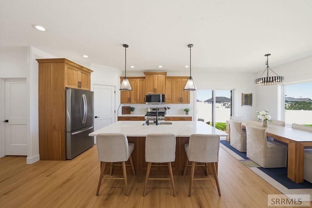Image 8 of property listing at 902 Jack Ln, Idaho Falls, ID 83402