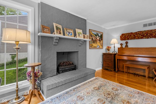 9135 Rymark Drive, Indianapolis, IN 46250