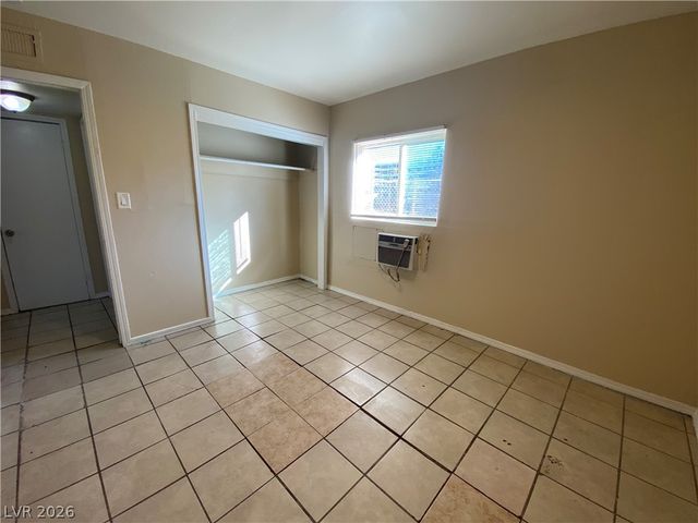 230 BOSTON Avenue 3, Las Vegas, NV 89102