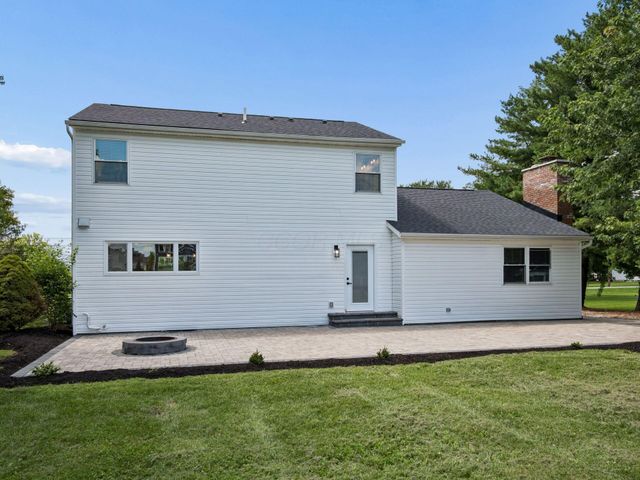 6425 Liberty Road N, Powell, OH 43065