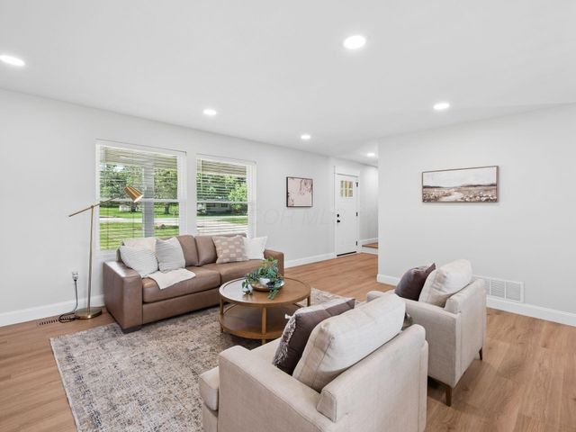 6425 Liberty Road N, Powell, OH 43065