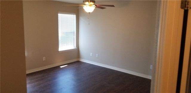 631 N Longfellow Lane, Fayetteville, AR 72704