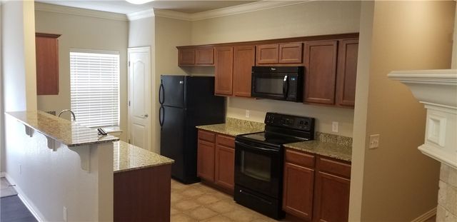 631 N Longfellow Lane, Fayetteville, AR 72704