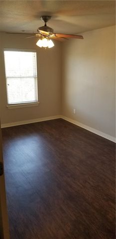 631 N Longfellow Lane, Fayetteville, AR 72704