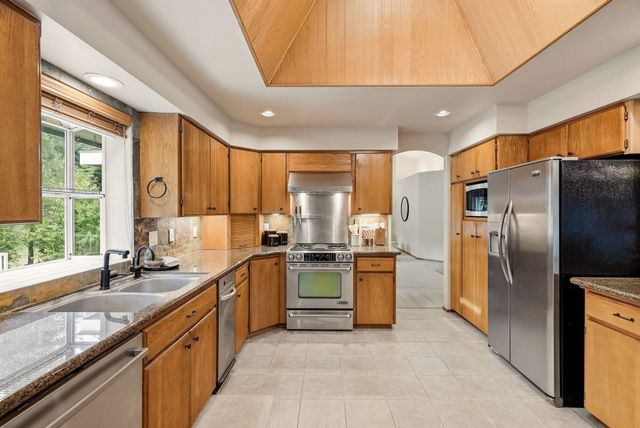 11517 N Kathy Dr, Spokane, WA 99218