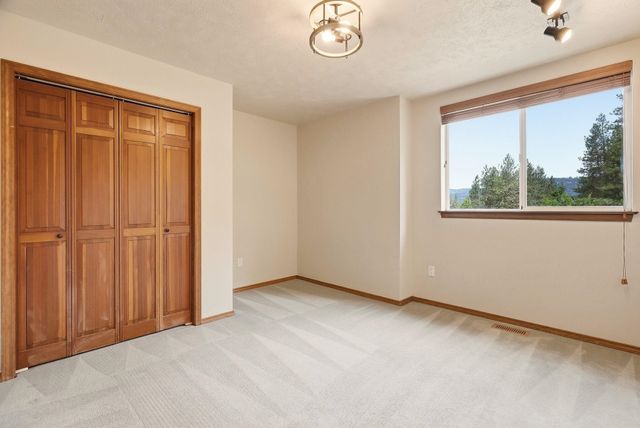 11517 N Kathy Dr, Spokane, WA 99218