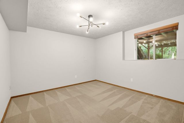 11517 N Kathy Dr, Spokane, WA 99218