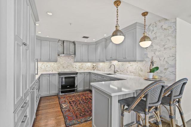 197 8th St 307, Boston, MA 02129