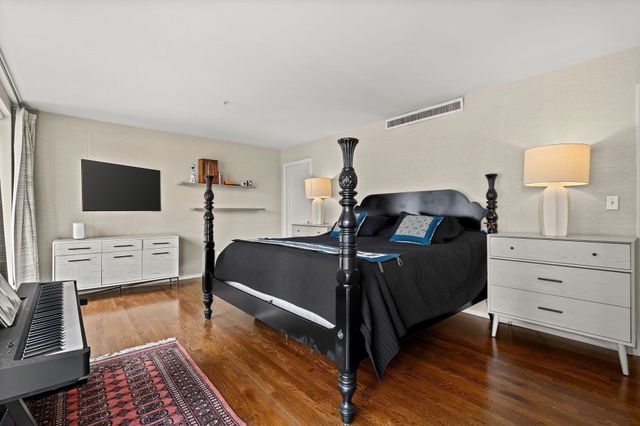 197 8th St 307, Boston, MA 02129