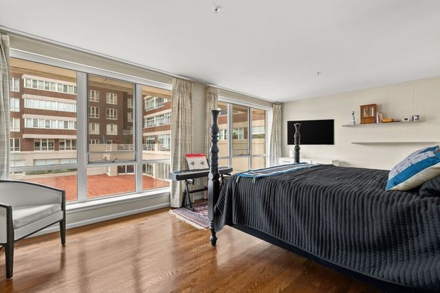 197 8th St 307, Boston, MA 02129
