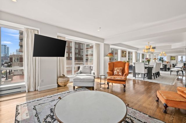 197 8th St 307, Boston, MA 02129