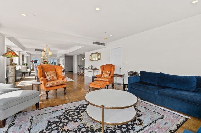 197 8th St 307, Boston, MA 02129