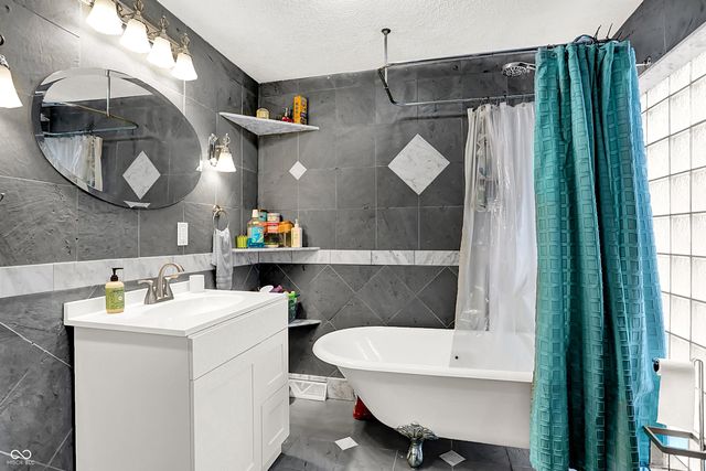 11021 N Paddock Road S, Mooresville, IN 46158