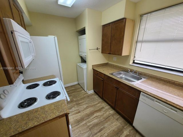 1002 Adams Ave 1002D, Homestead, FL 33034