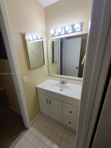 1002 Adams Ave 1002D, Homestead, FL 33034