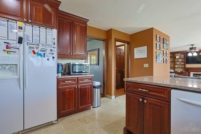 2113 Beech Cove, Ohio Twp, OH 45157