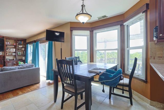 2113 Beech Cove, Ohio Twp, OH 45157