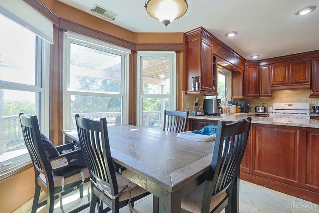 2113 Beech Cove, Ohio Twp, OH 45157