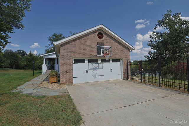 2113 Beech Cove, Ohio Twp, OH 45157