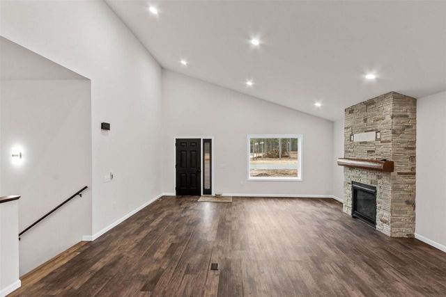 316 Timberline Court, Nekoosa, WI 54457