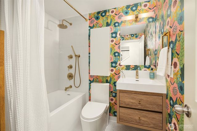 3300 B Government Way, Seattle, WA 98199