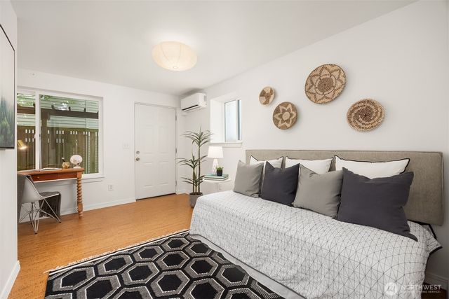 3300 B Government Way, Seattle, WA 98199