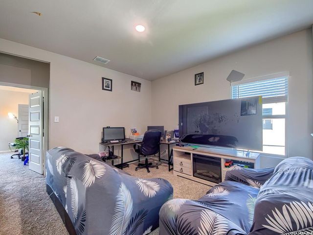 5011 Sandstone Way, San Antonio, TX 78222