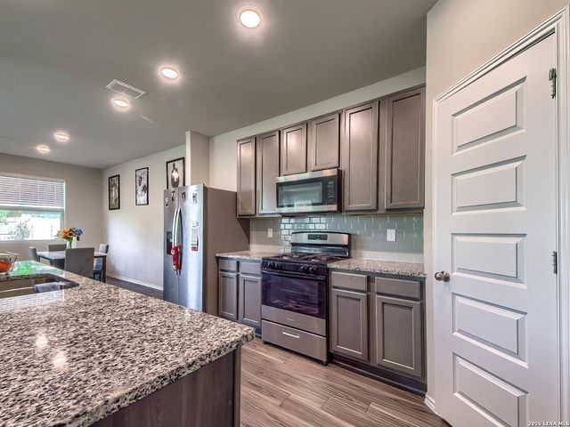 5011 Sandstone Way, San Antonio, TX 78222
