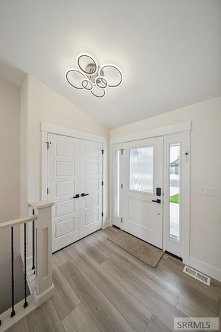 184 Galena Summit Dr, Idaho Falls, ID 83404