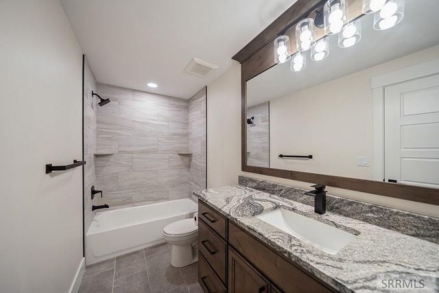 184 Galena Summit Dr, Idaho Falls, ID 83404