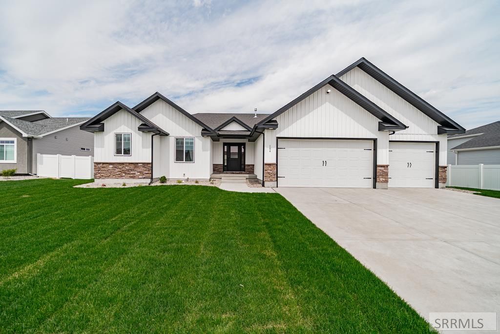 184 Galena Summit Dr, Idaho Falls, ID 83404