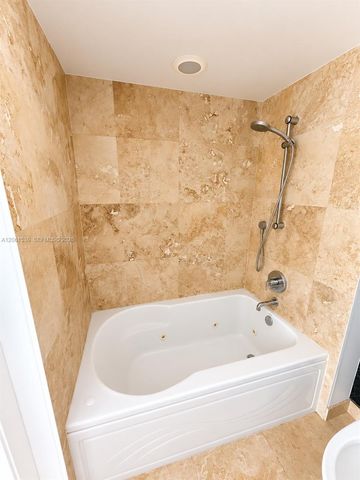 41 SE 5th St 1415, Miami, FL 33131