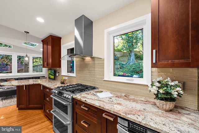 3916 WEXFORD DR, Kensington, MD 20895