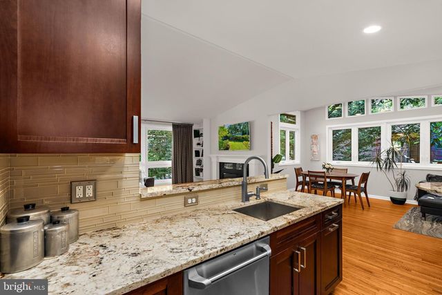 3916 WEXFORD DR, Kensington, MD 20895