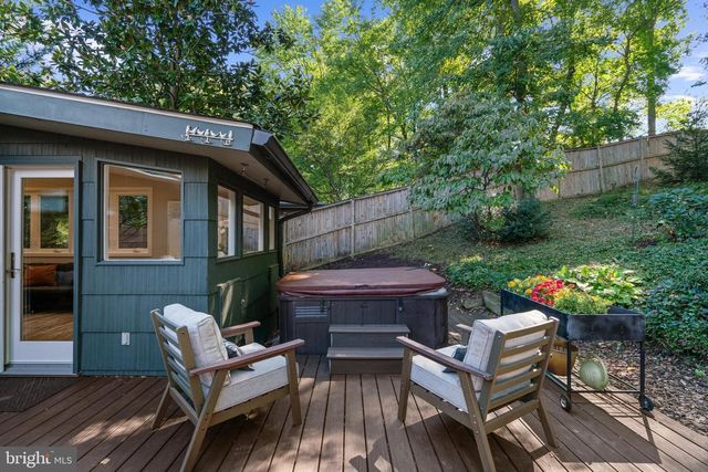 3916 WEXFORD DR, Kensington, MD 20895