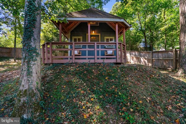 3916 WEXFORD DR, Kensington, MD 20895